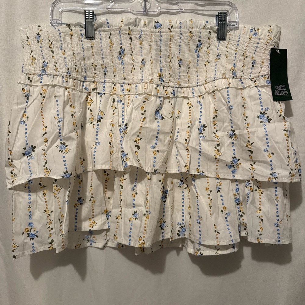 Wild Fable Off-white and Blue Floral Skirt/Skort